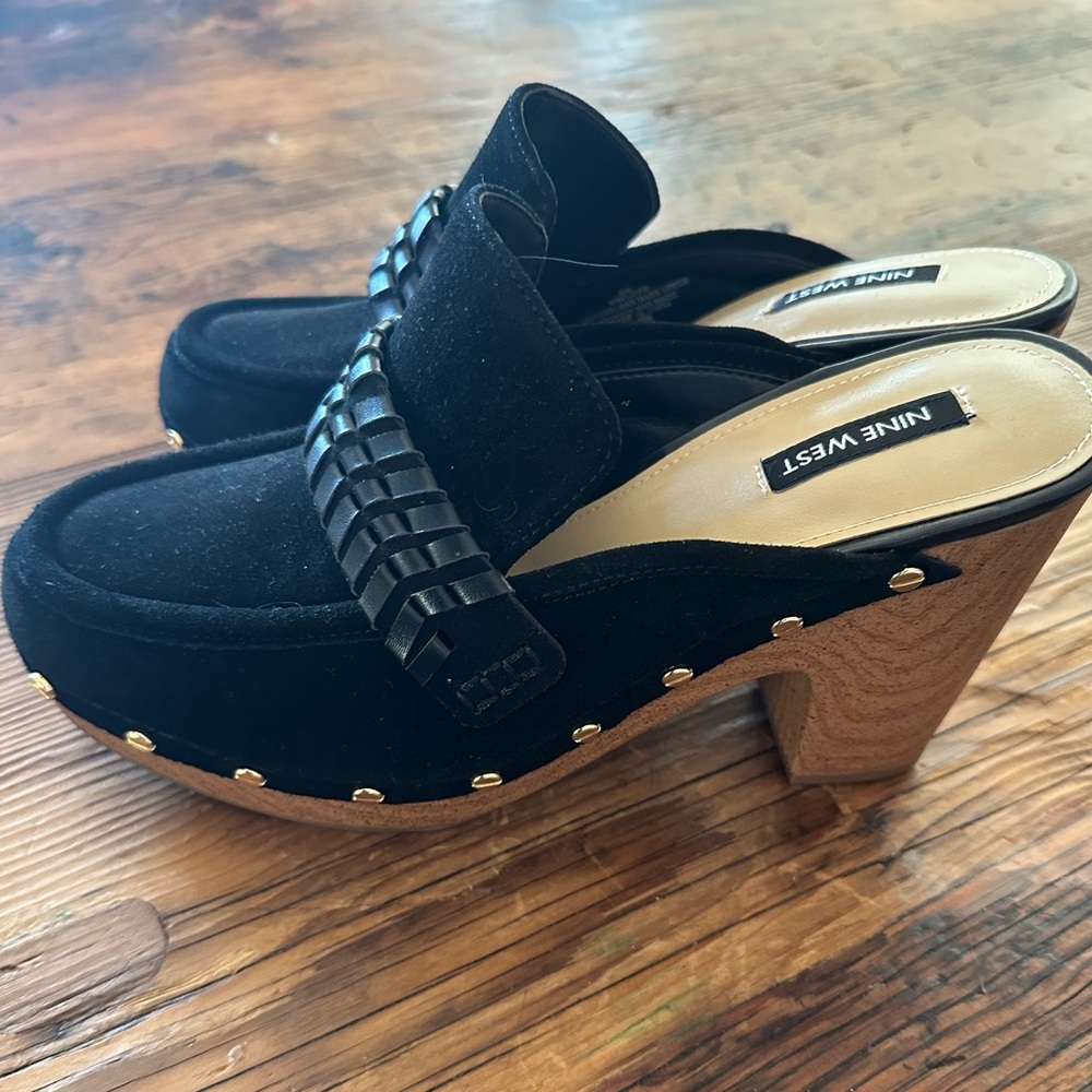 Nine West platform clogs